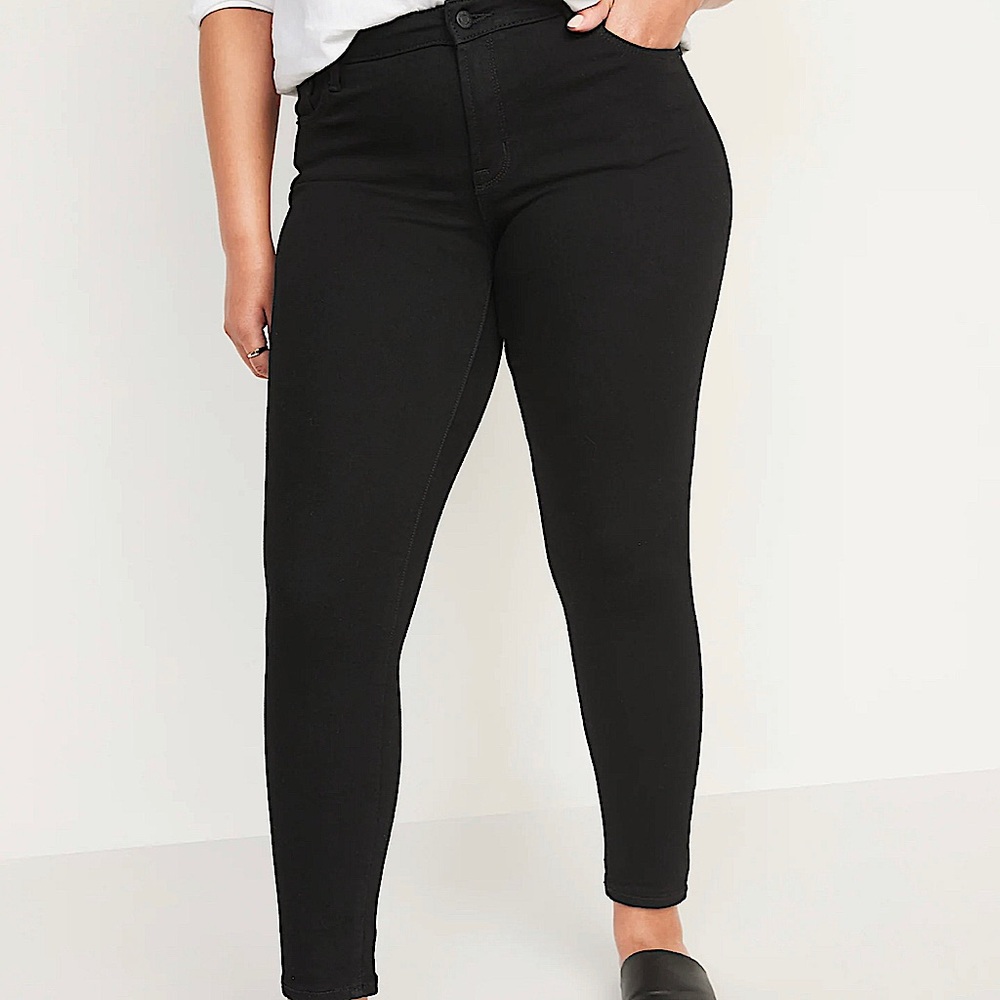 Old Navy Rockstar Super Skinny Mid-Rise Jeans